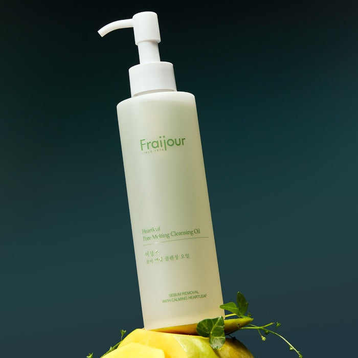Preeju Mugwort Pore Melting Cleansing Oil 210ml by Preju - Available at allkpopmag. Price: $24.57.