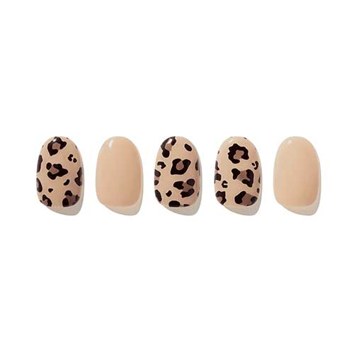leopard-neon-glow-nail-strips