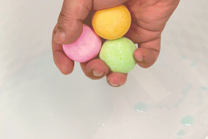 Bubble Monkey Flower Candy Bath Bombs 30g x 10 Pack by Bubble Monkey - Available at allkpopmag. Price: $38.21.