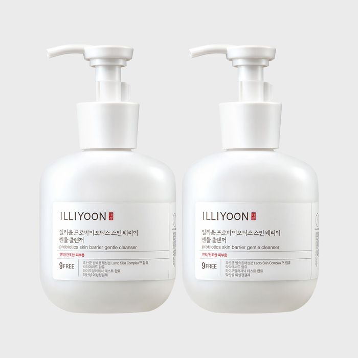 Probiotics Skin Barrier Gentle Cleanser 300ml by Illyoon Skincare - Available at allkpopmag. Price: $23.52.