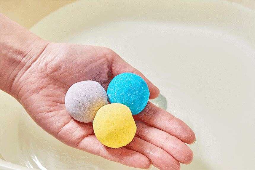 Bubble Monkey Relax Candy Bath Bombs 30g x 10 Pack by Bubble Monkey - Available at allkpopmag. Price: $38.21.
