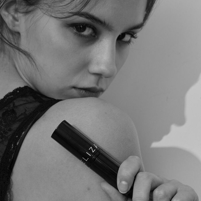 Elizabeth ELBT Solid Perfume Sara 8g by ELBT - Available at allkpopmag. Price: $46.44.