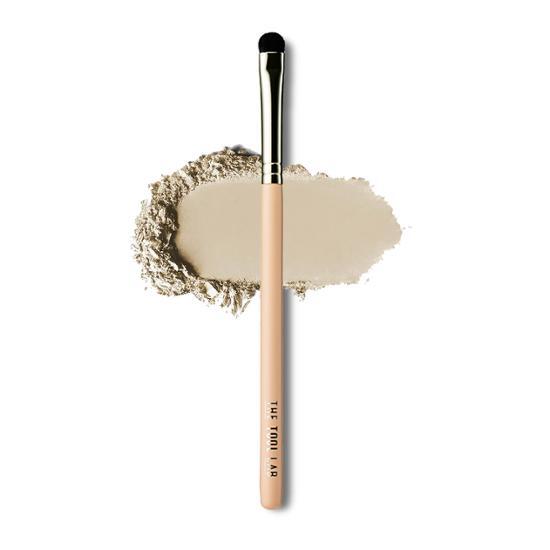 Defining Eyeshadow Brush from The Tool Lab 209, ideal for precise eyeshadow application in K-Beauty makeup routines.
