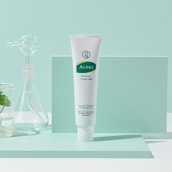 Acnes Moisture Cream 60ml - K-Beauty skincare product designed to hydrate and nourish skin, perfect for acne-prone individuals.