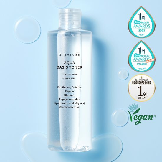 Esnature Aqua Oasis Toner 300ml bottle, a hydrating K-Beauty skincare product for refreshing and revitalizing the skin.