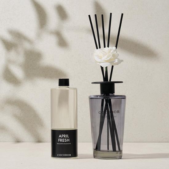 500ml Cocodor Black Edition Diffuser available in 6 scents, perfect for enhancing ambiance and fragrance in any space.