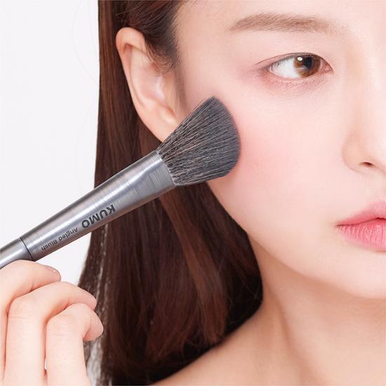 Kumo Blusher Brush