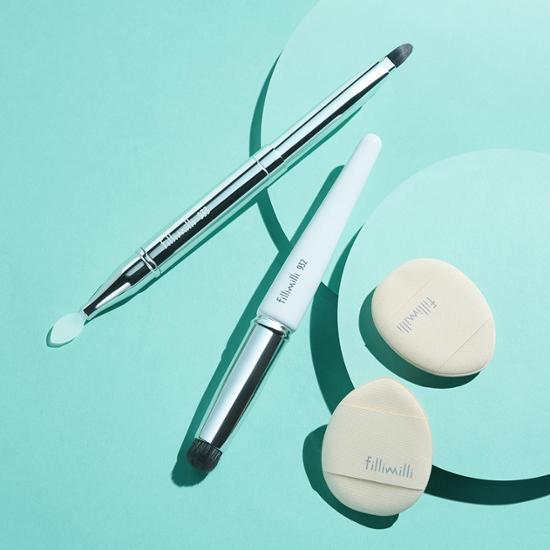 Filimili Tangle Glow Over Lip Brush Duo (Includes Tapping Puff 2P)