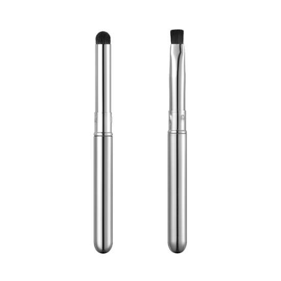 Choose one of the two Studio17 Portable Lip Brushes.