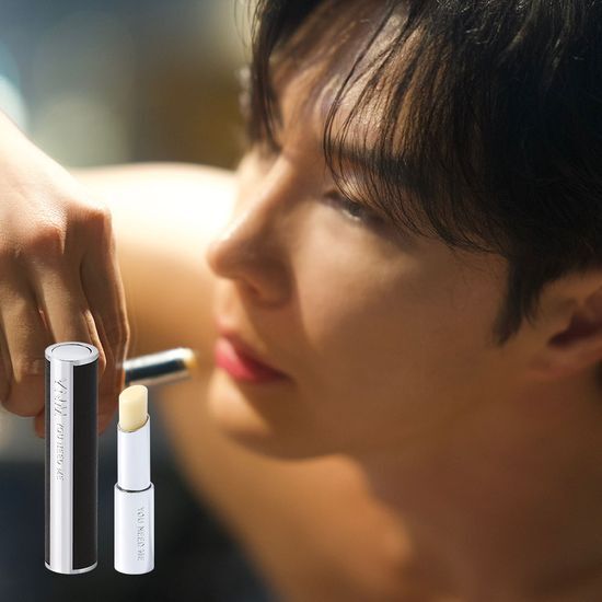Alt text: YNM Men's Vitality Lip Balm 3g - Hydrating lip care for men, part of K-Beauty skincare line, enhancing men's beauty and makeup routines.