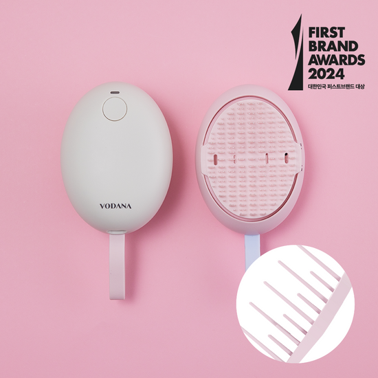 Two-piece Bodyna Glam Vibe Glow Up Brush Set in ivory, perfect for applying cosmetics and enhancing beauty routines. Ideal for K-Beauty enthusiasts.