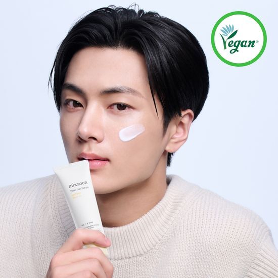 Mixsoon Bean Sun Serum 50ml - K-Beauty sunscreen for skincare protection.