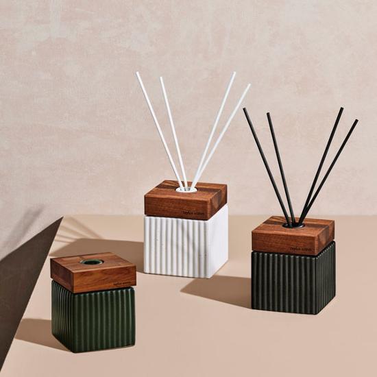 Taylor Scent Diffuser Garden Breeze 500ml in three variants, perfect for enhancing your space with a refreshing fragrance. Ideal for K-Beauty enthusiasts.