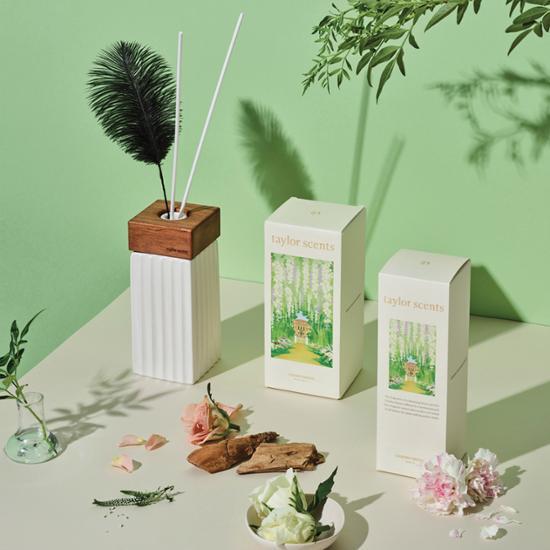 Taylor Scent Diffuser Garden Breeze 1L - Fragrance for a refreshing ambiance, perfect for personal care and K-Beauty enthusiasts.