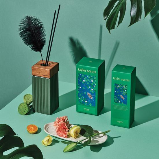 Taylor Scent Diffuser Lotus Hill 1L - Elegant fragrance diffuser for a soothing aroma experience, perfect for enhancing your personal care routine.