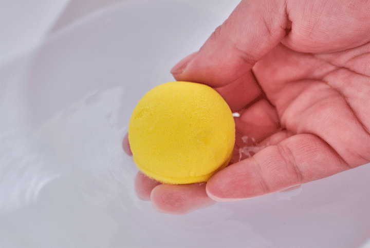 Bubble Monkey Rainbow Candy Bath Bombs 30g x 10 Pack by Bubble Monkey - Available at allkpopmag. Price: $38.21.