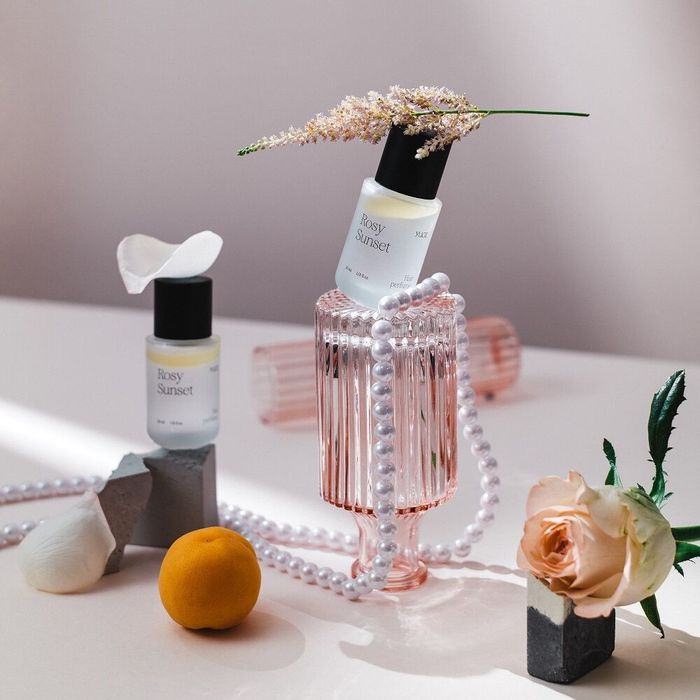 Use Logi Sunset Hair Perfume 003 30ml by Yuz - Available at allkpopmag. Price: $29.28.