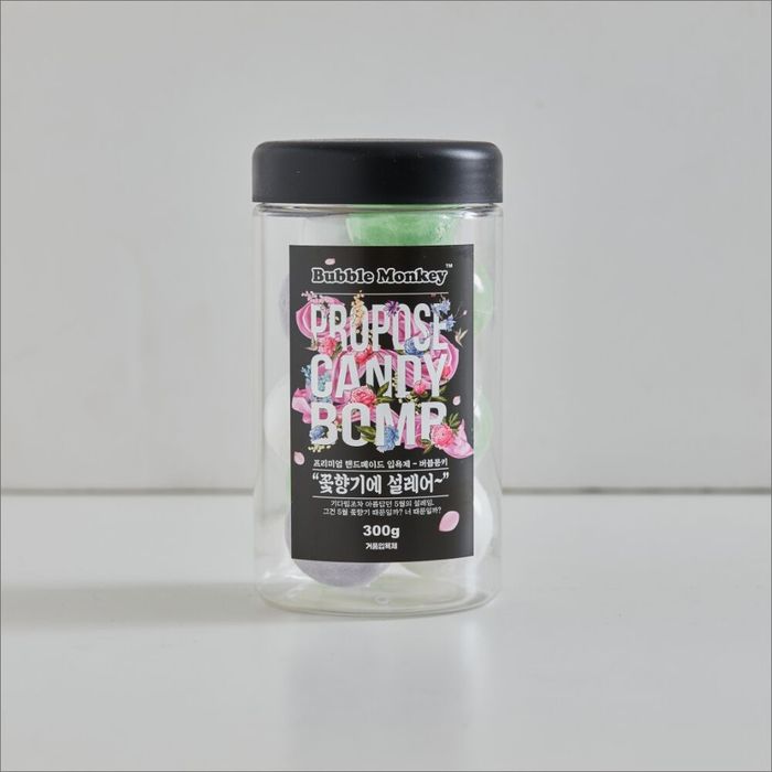Bubble Monkey Proposal Candy Bath Bombs 30g x 10 Pack by Bubble Monkey - Available at allkpopmag. Price: $38.21.