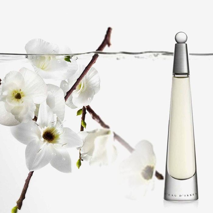 Issey Miyake L'Eau d'Issey Woman EDT 100ml by Issey Miyake - Available at allkpopmag. Price: $104.53.