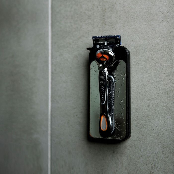 Danish Razor Blade Cleaner - RazorFit 3.0 Mirror by Laser Fit - Available at allkpopmag. Price: $36.21.