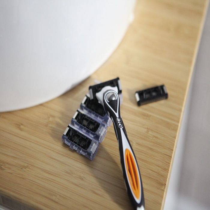 [Amazon No.1 Razor] 5-Blade Cartridge 8-Pack (BIC Razor) by Lazy Society - Available at allkpopmag. Price: $27.04.