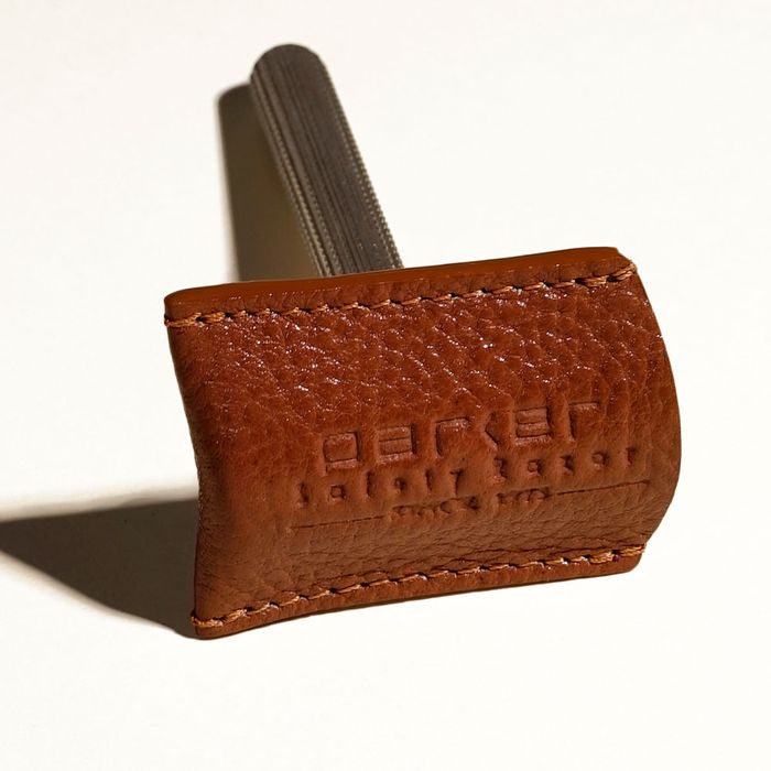 Parker Classic Razor Cowhide Head Cover by Barbero - Available at allkpopmag. Price: $14.46.