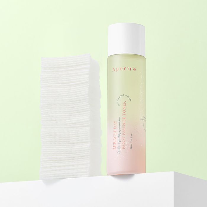 [60 Cotton Pads] Miracle Day Root Essence Toner 150ml by Aperire - Available at allkpopmag. Price: $30.45.