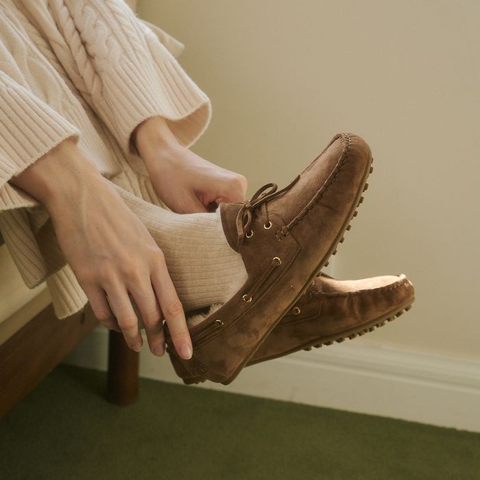 [Exclusive] Real Leather Sheepskin Moccasin Suede Loafers WBFL41540 by Wittia - Available at allkpopmag. Price: $135.10.
