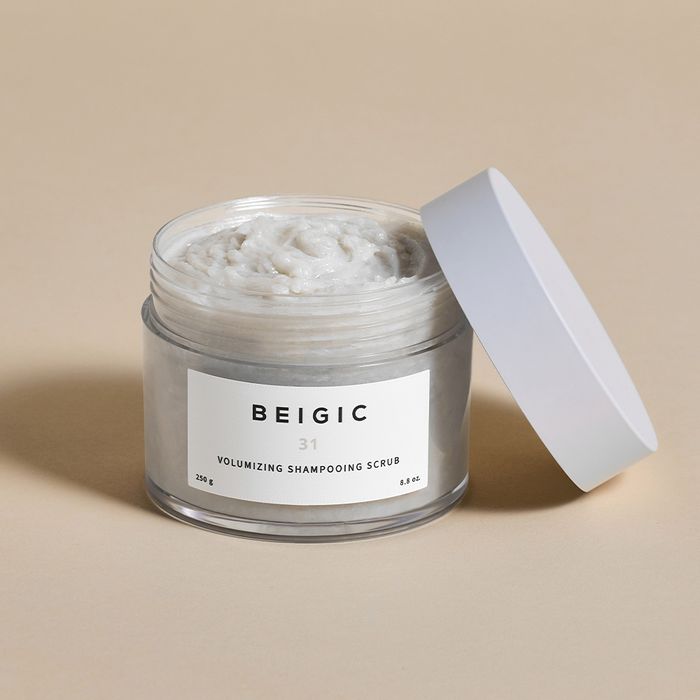 [Scalp Exfoliation] Volumizing Shampoo Scrub 250g by Beige Chic - Available at allkpopmag. Price: $52.91.