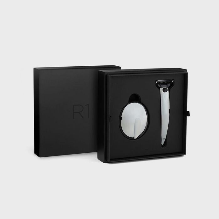 UK Design Razor - Prestige Edition Gift Set R1 Chrome by BolinWeb - Available at allkpopmag. Price: $473.84.