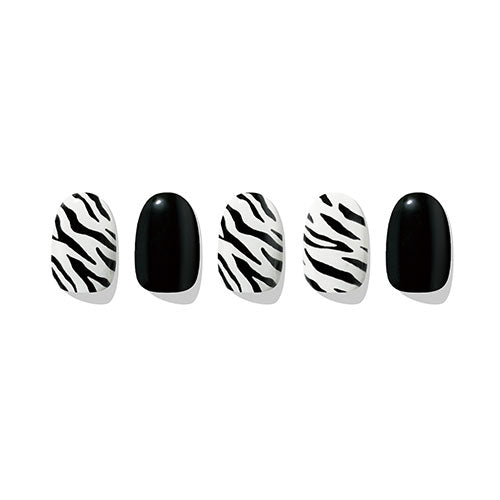 zebra-neon-glow-nail-strips