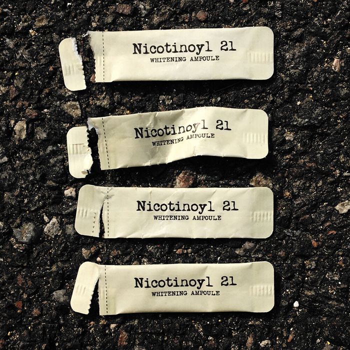 NICOTINOYL_21 Whitening Ampoule 2ml x 30 (60ml) by Revab - Available at allkpopmag. Price: $85.24.