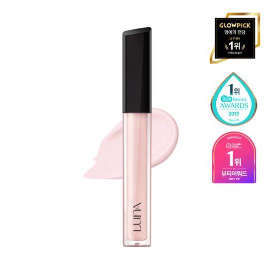 Image of Luna Long-Lasting Tip Concealer in shade #3 Bright, featuring a sleek applicator for precise application, ideal for covering imperfections and brightening the skin.