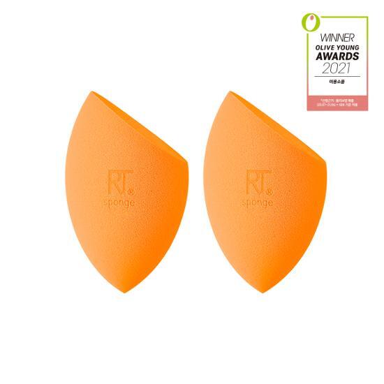 Alt text: Real Techniques Miracle Complexion Sponge 2-Pack - Essential beauty tools for flawless makeup application.
