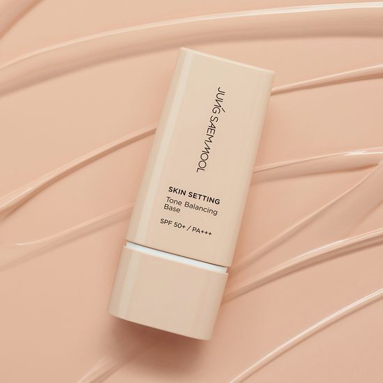 Jung Saem Mool Skin Setting Tone Balancing Base 40ml in a sleek bottle, perfect for achieving an even skin tone.