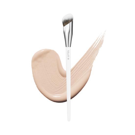 Single PiliMili Corrector Brush 811, a high-quality beauty tool designed for precise makeup application; perfect for K-Beauty enthusiasts.