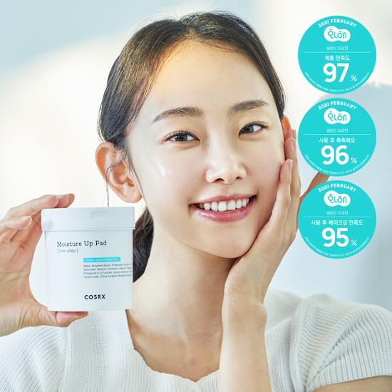 COSRX One Step Moisture Up Pad - 90 sheets of hydrating skincare pads for a refreshing K-Beauty routine.