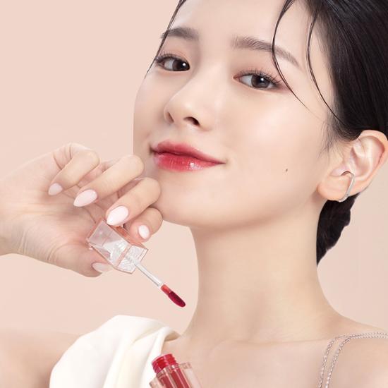 Merzy The Watery Dew Tint in shade WD4 Always Young - a vibrant, hydrating lip tint perfect for a youthful glow.