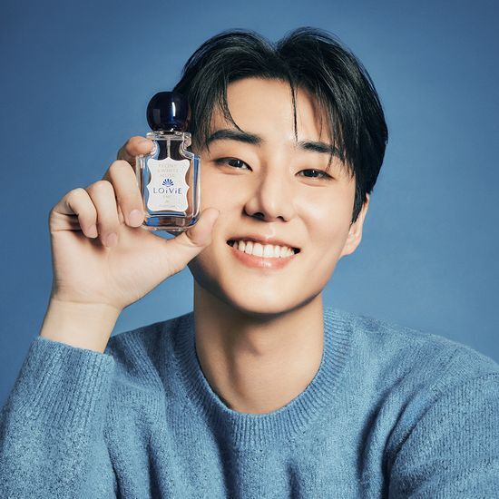 Roi Bi Eau de Parfum 50ml - Select from 8 unique fragrance variants, showcasing K-Beauty elegance in a stylish bottle.