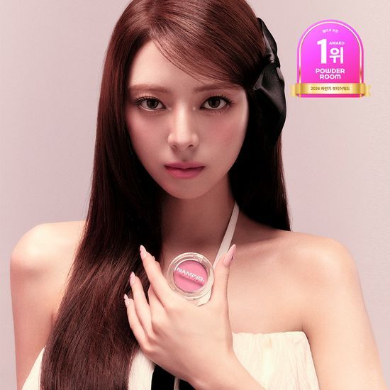 Alt text: Fluffy Powder Blush in 11 vibrant colors by PAGIE, perfect for adding a natural flush to your cheeks.