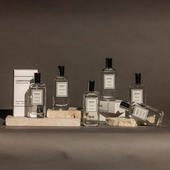 Alt text: Romantique Niche Perfume 50ml in Blackberry scent, part of a six-variety collection, showcased in an elegant bottle. Ideal for fragrance lovers seeking K-Beauty products.