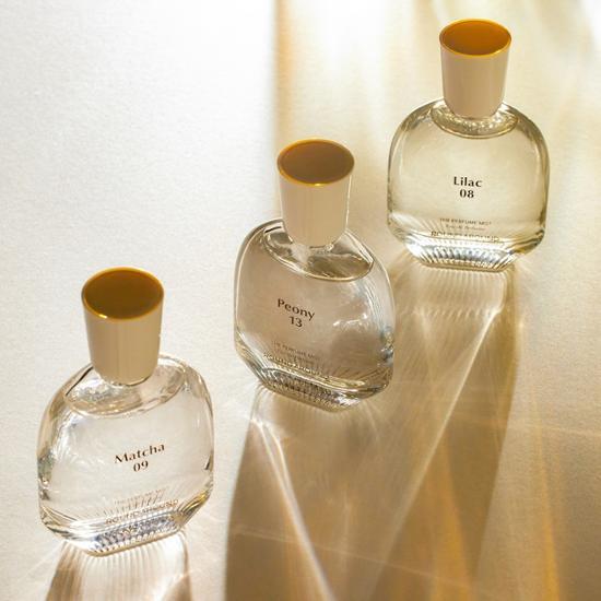 Round Around The Perfume Mist Gift Set featuring a 30ml EDP and a 10ml hand cream in lilac, perfect for K-Beauty enthusiasts.