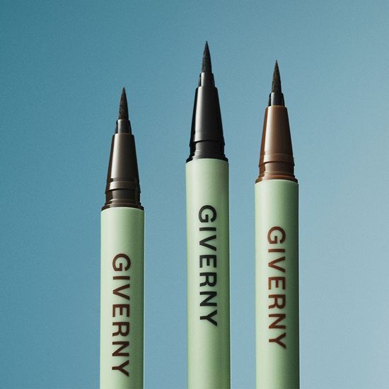 Giverny Long-Lasting Pen Liner in 03 Brown - Sleek packaging showcasing the rich brown eyeliner, ideal for precise application and long-lasting wear.