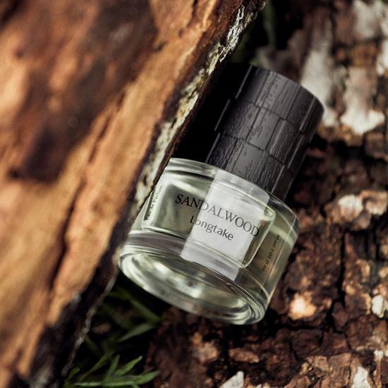 Longtake Eau de Parfum in Black Tea & Fig, 30ml - a luxurious K-Beauty fragrance featuring a blend of soothing tea and rich fig notes.