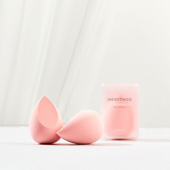 Three-pack of Merry Sood Chewy Rice Cake Puffs, K-Beauty makeup tools for flawless application, featuring soft, textured surfaces for blending cosmetics.