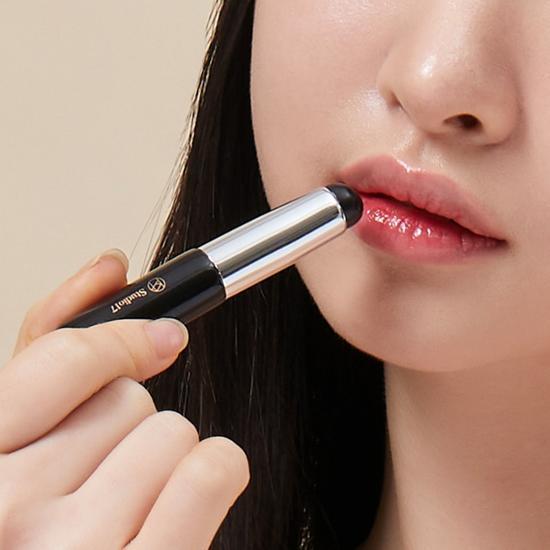 Studio 17 Silicone Lip Brush for precise lip application - essential beauty tool for flawless makeup.