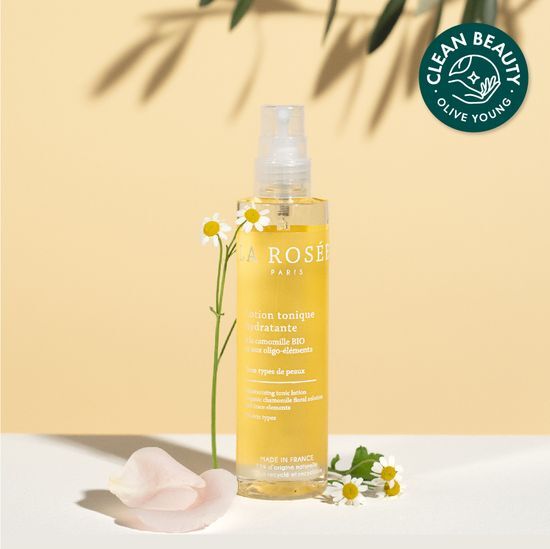 La Rose Moisturizing Tonic Lotion 200ml - K-Beauty multi-toner for skincare, promoting hydration and nourishment.