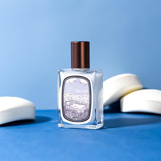 Alt text: Atelier Pay Perfume Day Off 30ml - K-Beauty fragrance designed for a refreshing and relaxing experience.