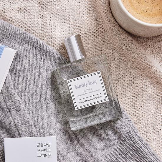50ml Aro Niti Hug EDT fragrance bottle, a K-Beauty personal care product, showcased in an elegant design.