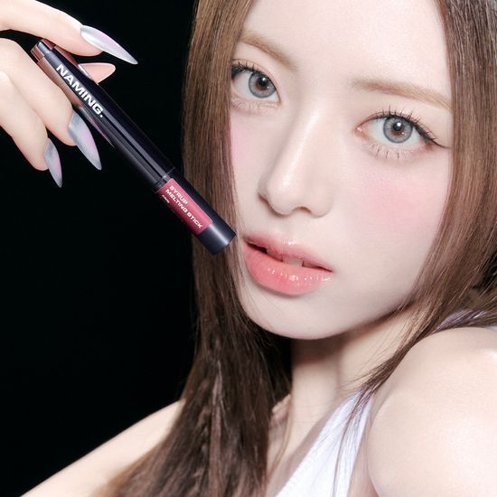 Eight vibrant Naming Syrup Melting Sticks in assorted colors, perfect for creative projects and crafts.